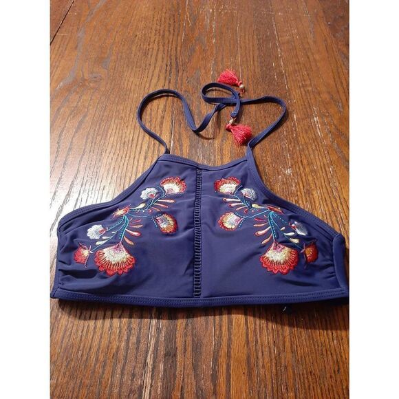 Medium 8/10 Time and Tru Blue Multi-Color Embroidered Floral Bikini Swimsuit Top - Picture 1 of 6